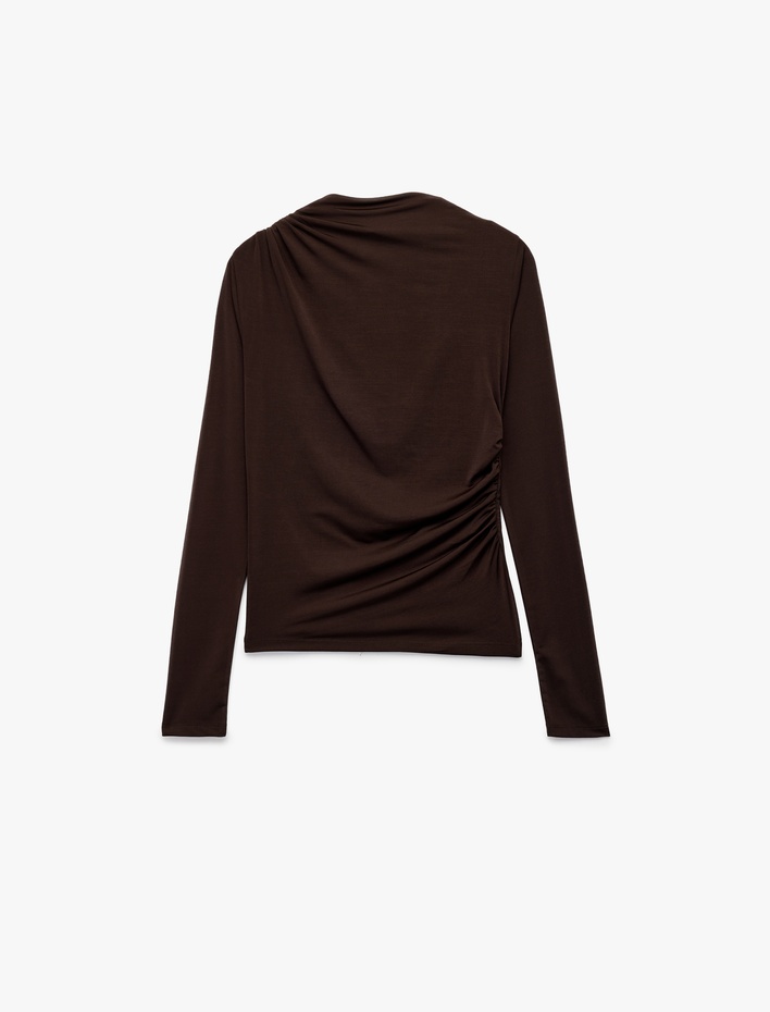  Drape Detaylı Dar Kesim Uzun Kollu Tişört