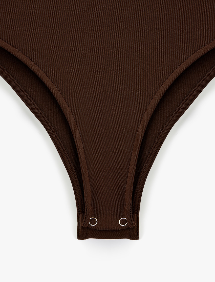   Kare Yaka Uzun Kollu Slim Fit Çıtçıtlı Body