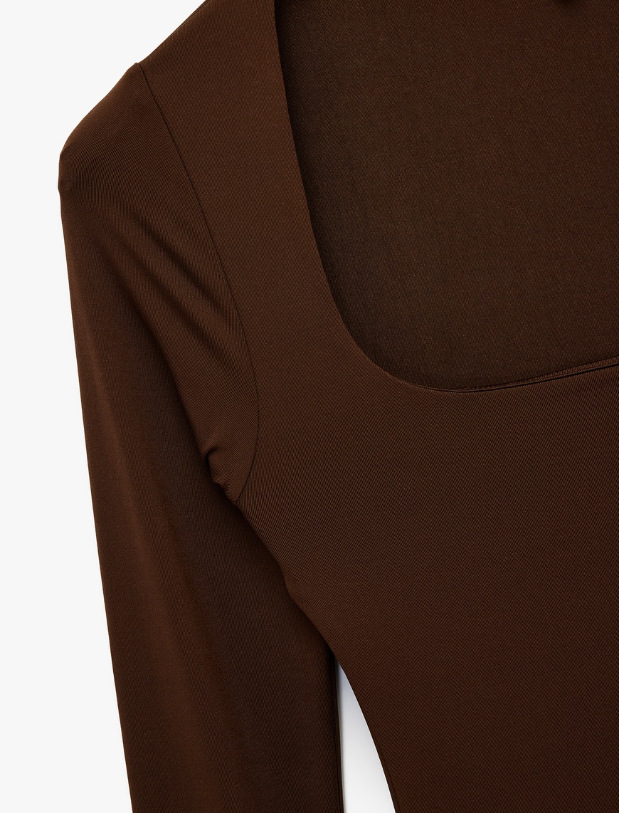   Kare Yaka Uzun Kollu Slim Fit Çıtçıtlı Body