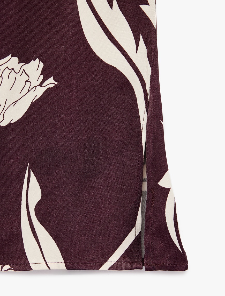   Bağlama Detaylı Floral Desenli Halter Yaka Saten Bluz