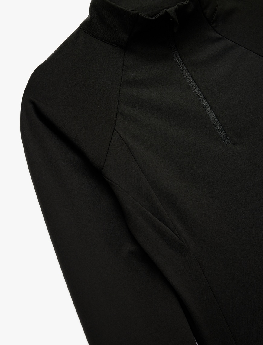   Uzun Kollu Dik Yaka Yarım Fermuarlı Spor Sweatshirt