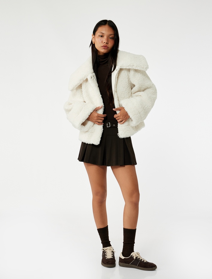  Geniş Yaka Fermuarlı Cep Detaylı Suni Kürk Ceket