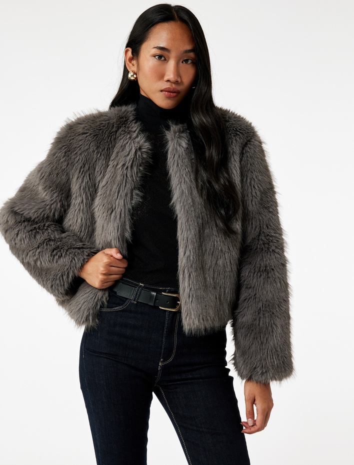  Koton X Sibil Çetinkaya - Uzun Kollu Bisiklet Yaka Crop Suni Kürk Mont