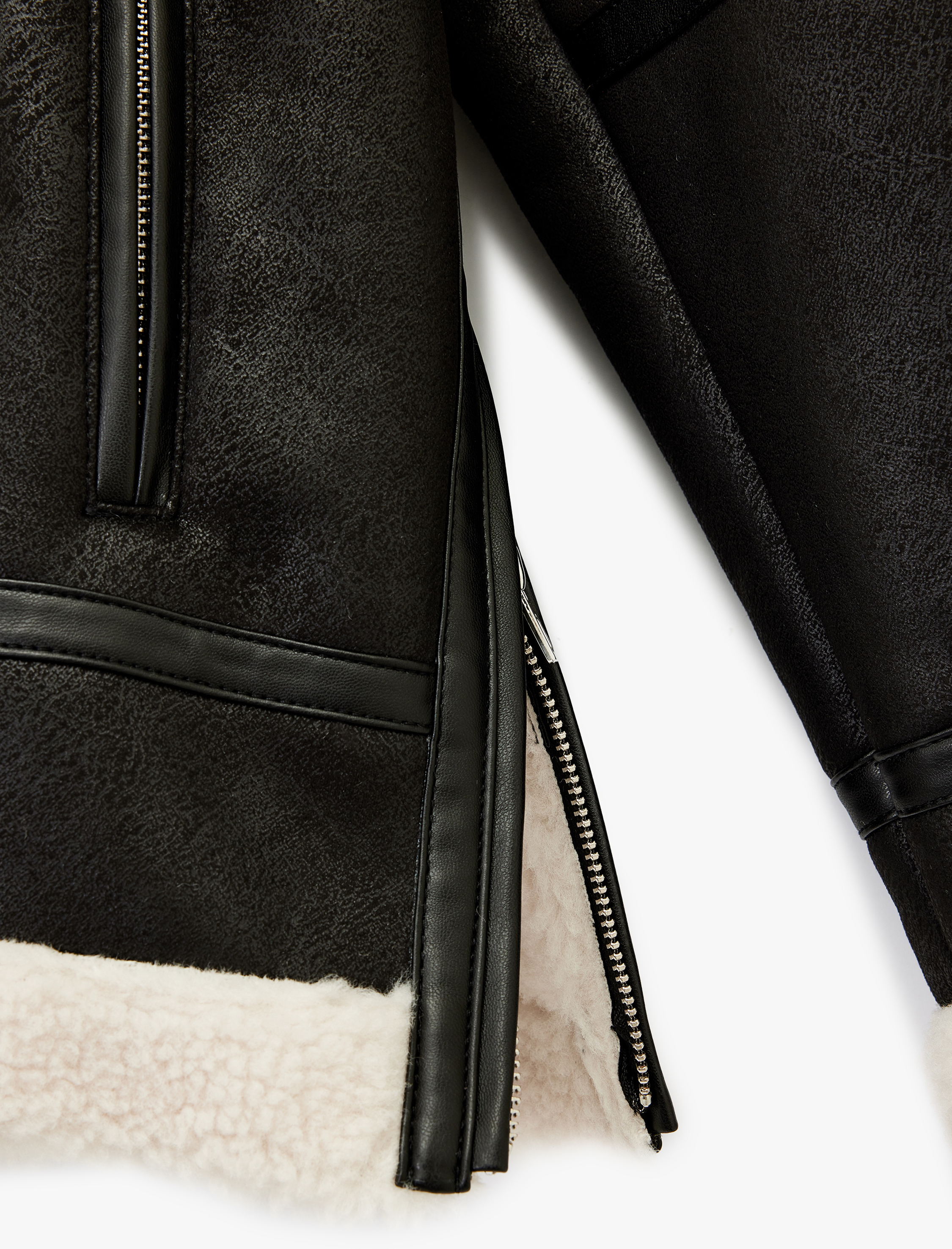   Suni Kürklü Cepli Fermuarlı Deri Görünümlü Biker Ceket