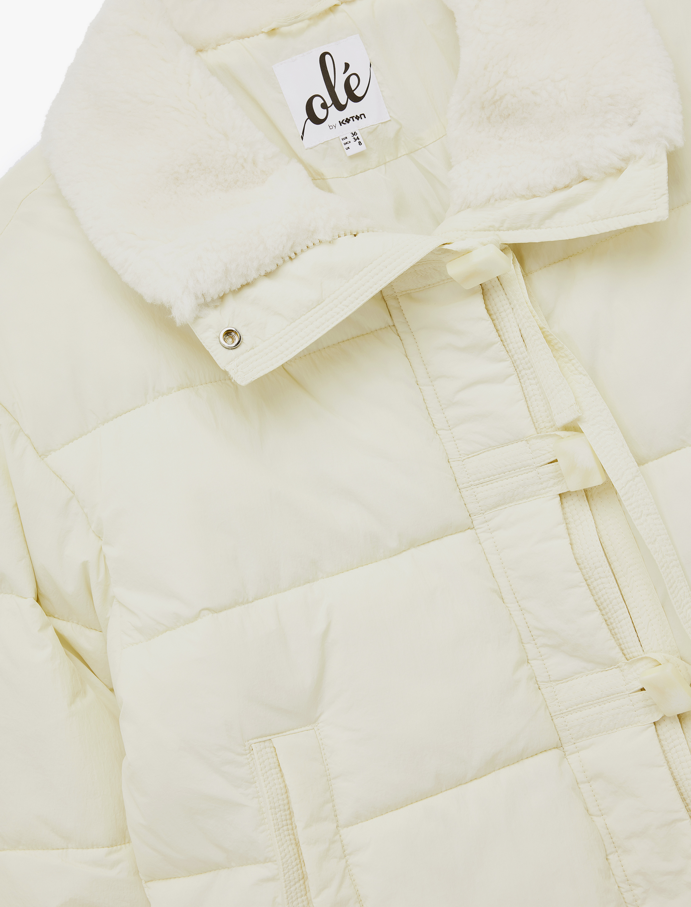   Uzun Kollu Suni Kürk Yaka Fermuarlı Cepli Kapitone Ceket