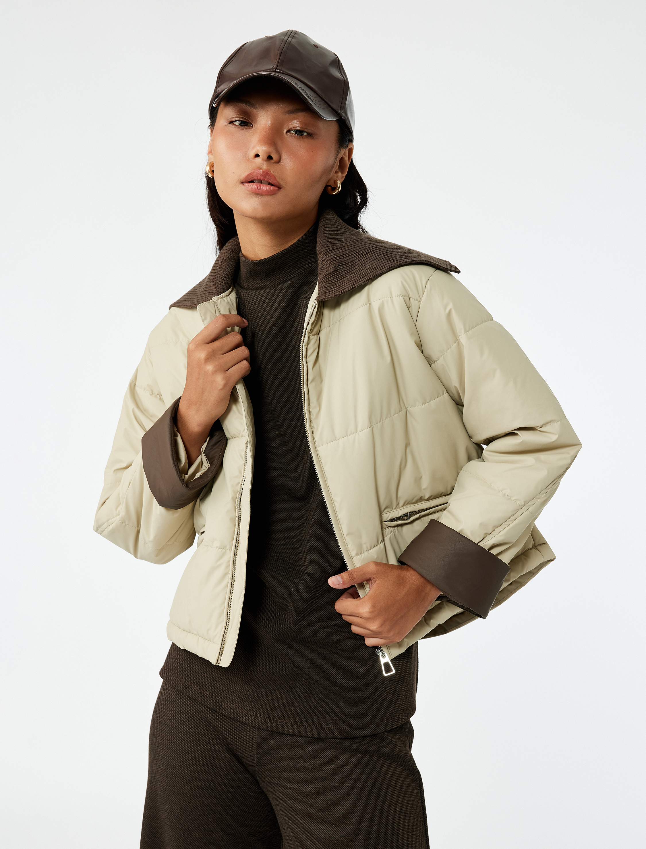   Yaka Detaylı Fermuarlı Cepli Oversize Kapitone Ceket