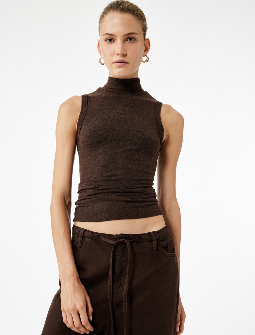   Koyun Yünü Karışımlı Slim Fit Dik Yaka Kolsuz Body