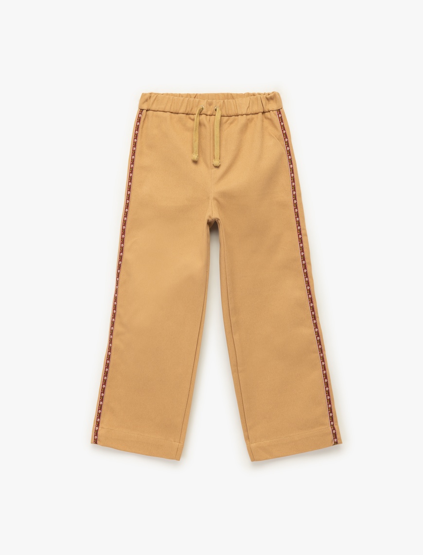  Kız Çocuk Pamuklu Rahat Kesim Yüksek Bel Beli Bağcıklı Şerit Detaylı Geniş Paça Pantolon