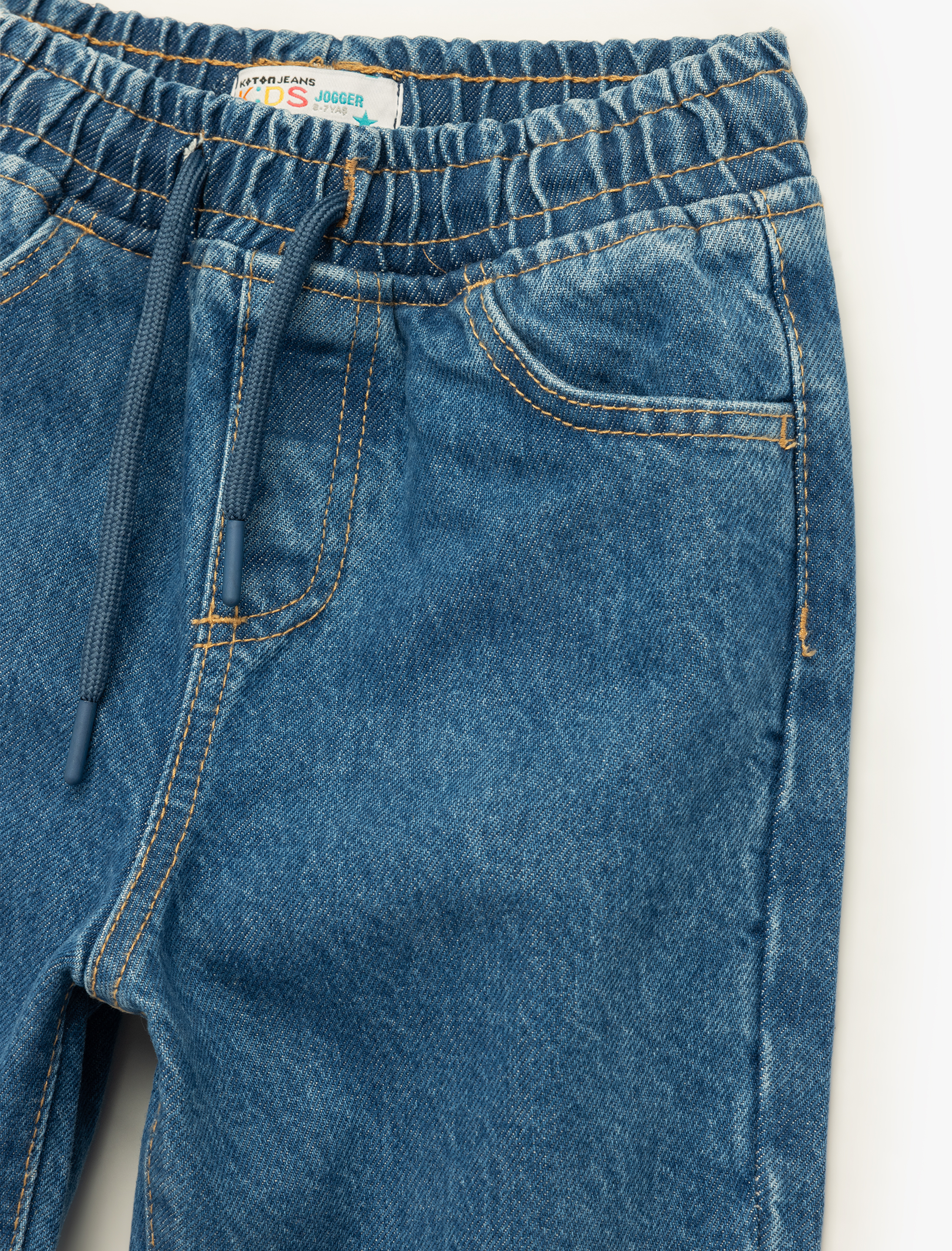  Erkek Çocuk Pamuklu Beli Bağcıklı Rahat Kalıp Cep Detaylı Jogger Jean Pantolon