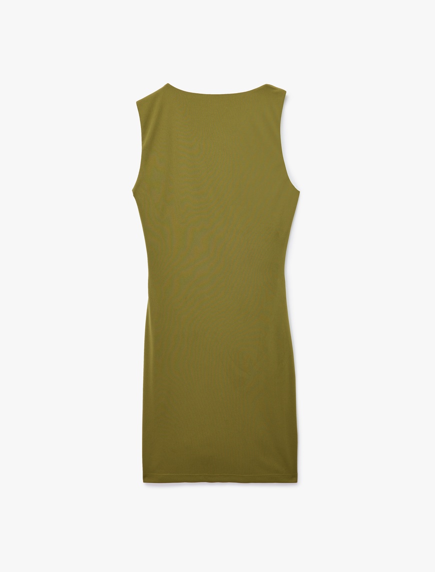   Asimetrik Yaka Metal Aksesuarlı Kolsuz Drapeli Bodycon Mini Abiye Elbise