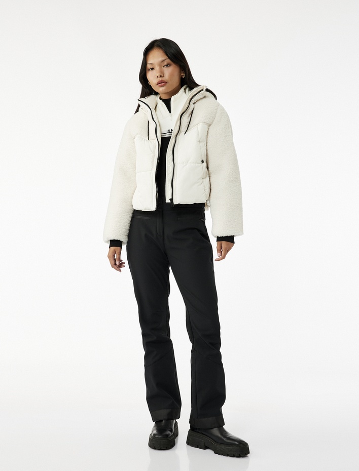  Kapüşonlu Uzun Kollu Peluş Detaylı Baskılı Şişme Mont