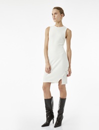 Slim Fit Asimetrik Kesim Aksesuar Detaylı Kolsuz Bisiklet Yaka Mini Kalem Elbise