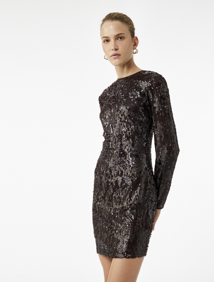  Uzun Kollu Bisiklet Yaka Payetli Sırt Detaylı Mini Abiye Elbise