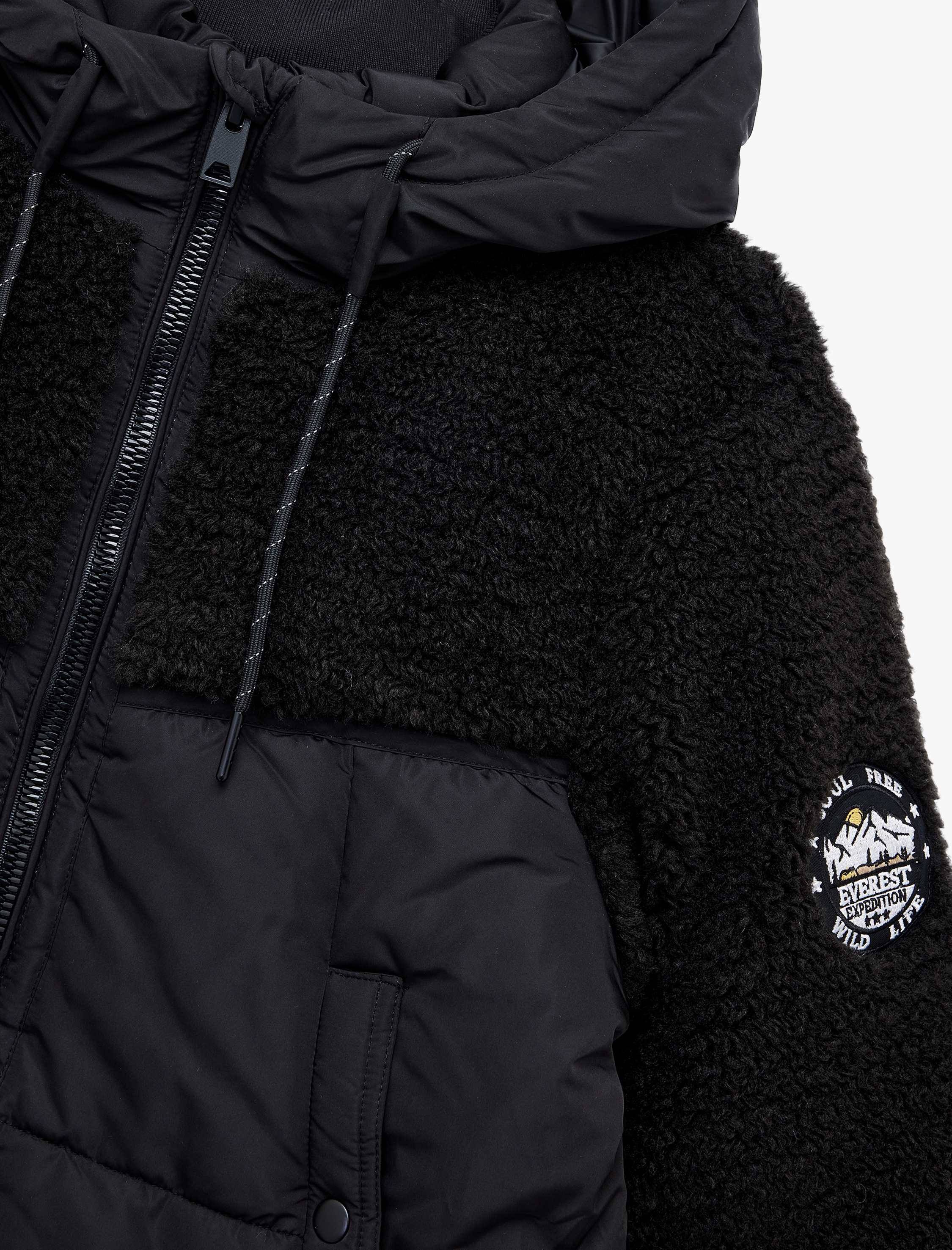 Kapüşonlu Uzun Kollu Peluş Detaylı Baskılı Şişme Mont