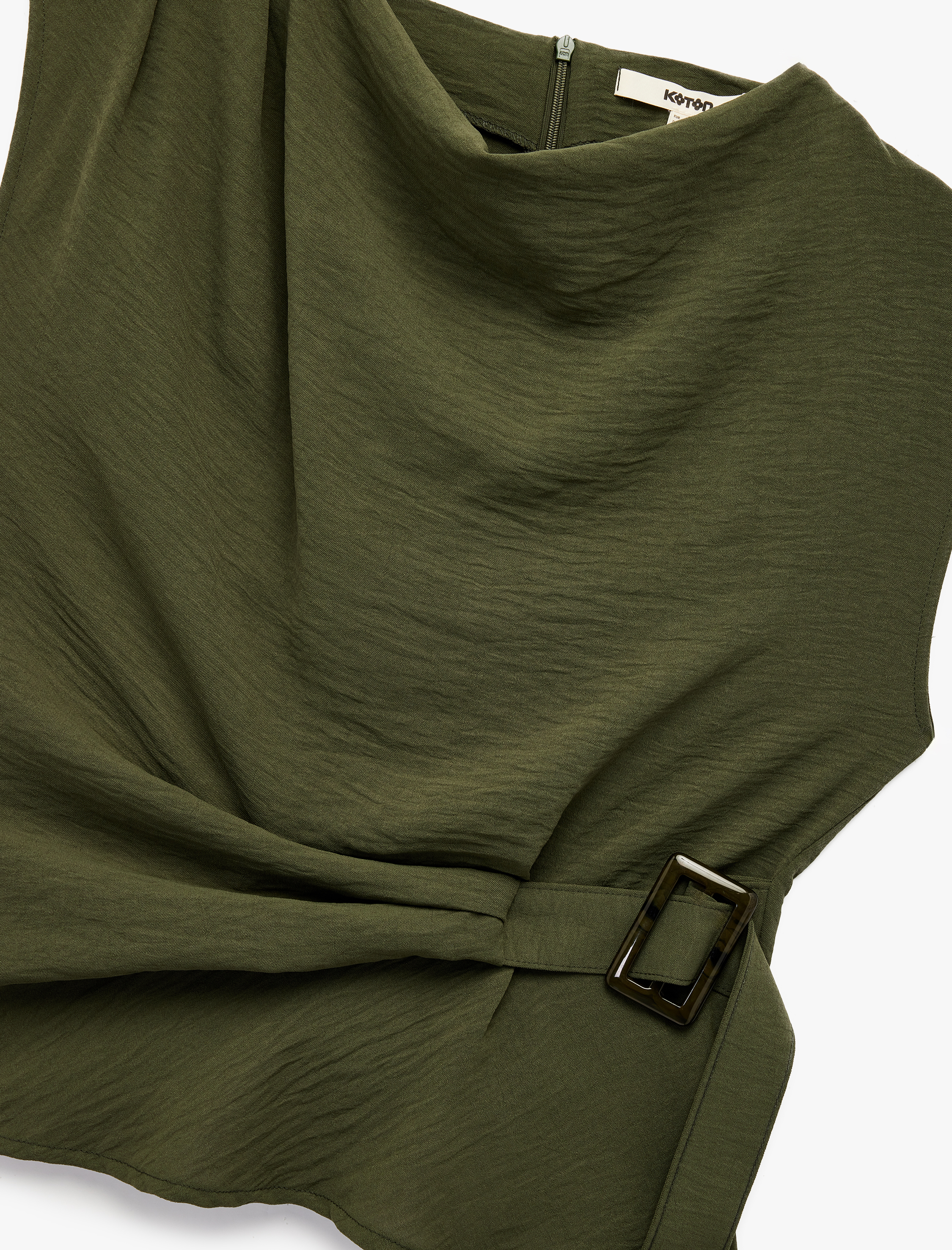   Aerobin Kumaş Kolsuz Degaje Yaka Kemer Detaylı Bluz