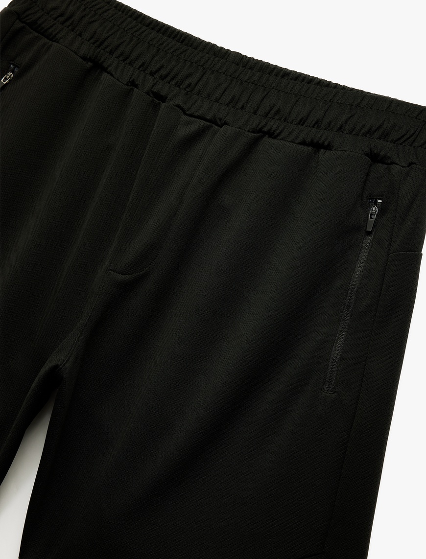   Cepli Detaylı Straight Fit Beli Lastikli Spor Şort