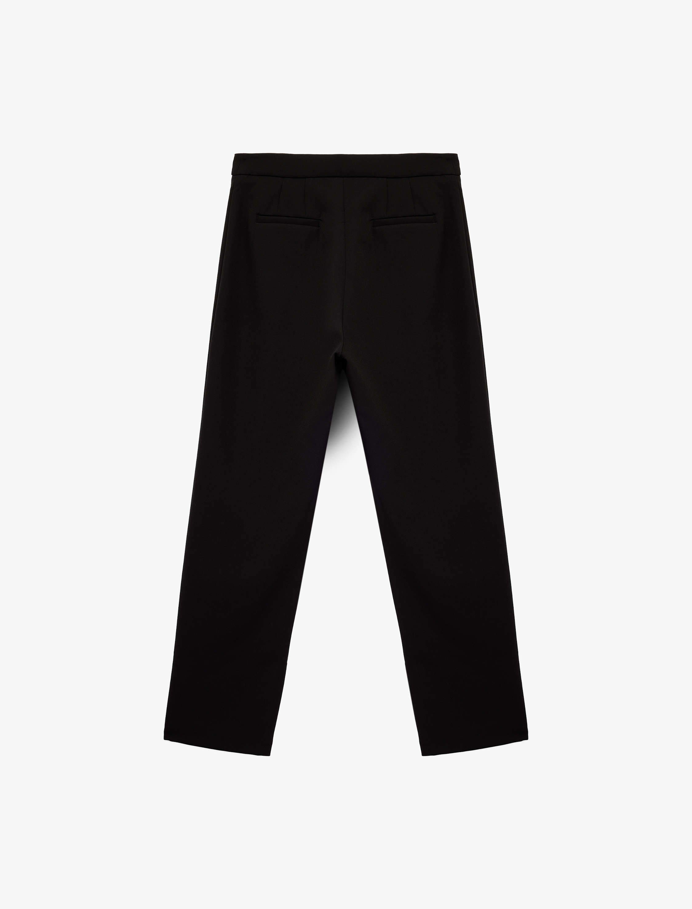   Aksesuar Detaylı Havuç Kesim Kumaş Pantolon