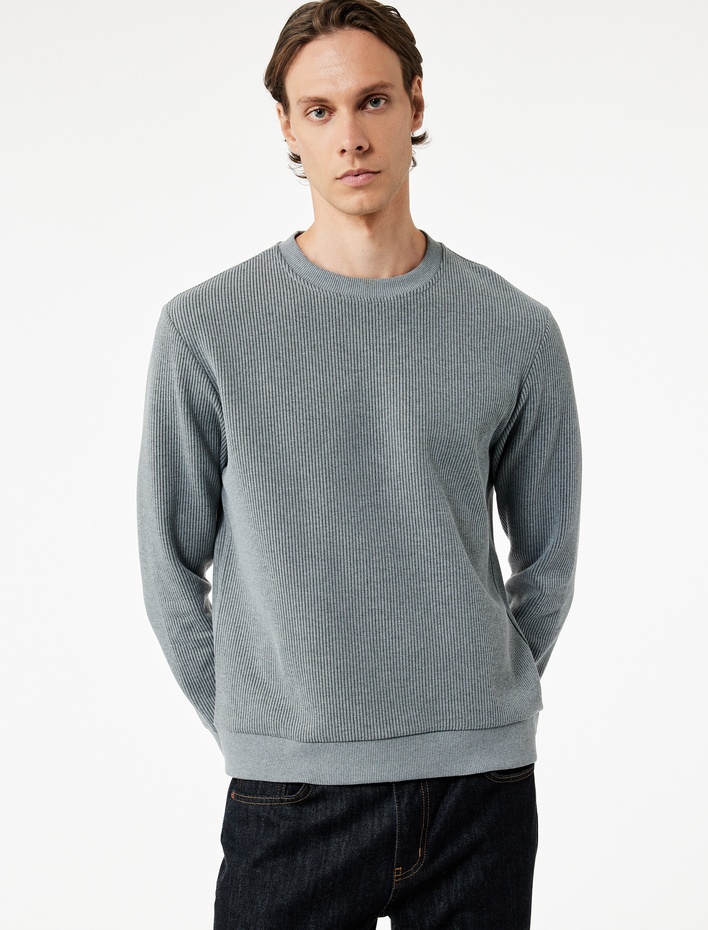  Dokulu Uzun Kollu Basic Bisiklet Yaka Sweatshirt