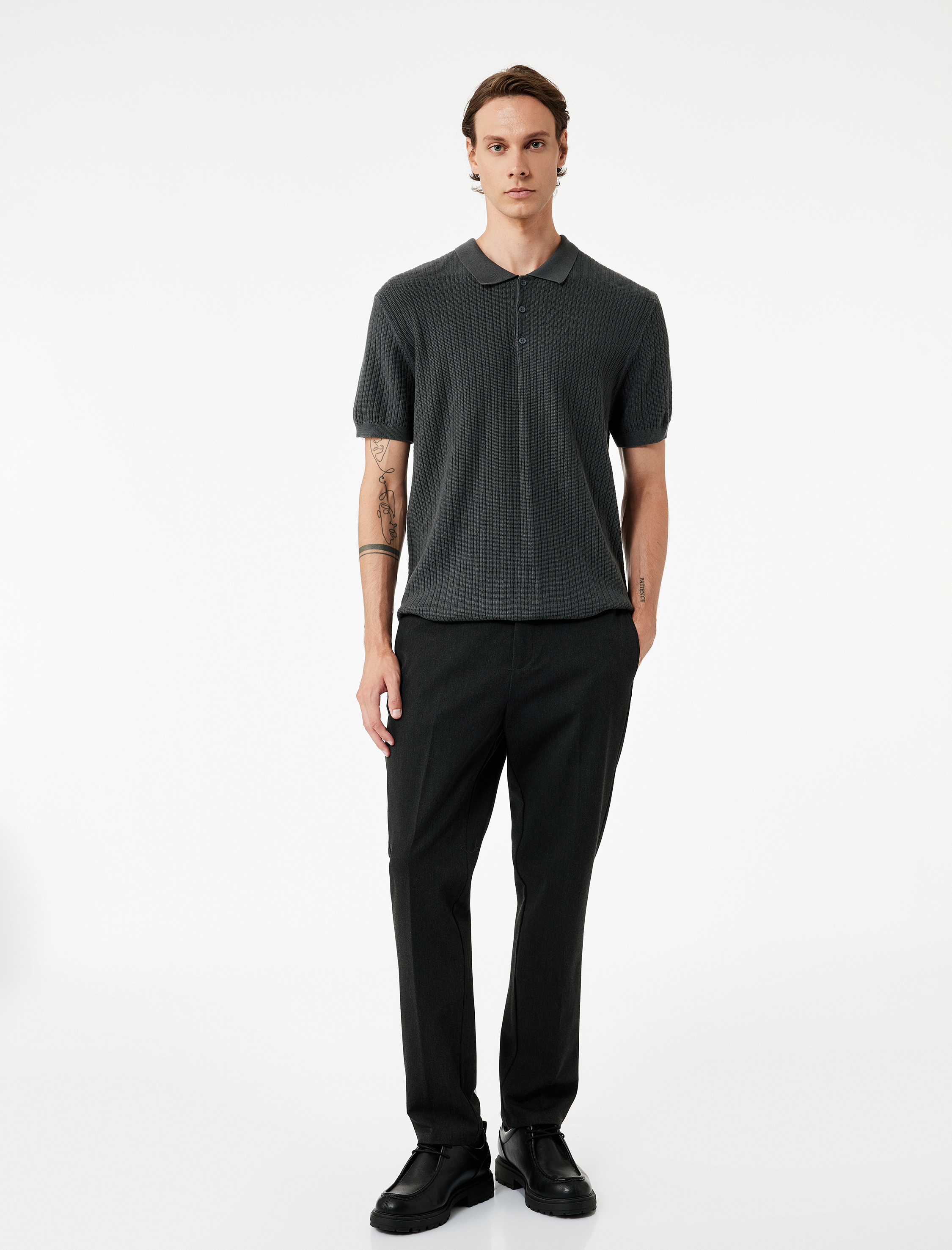   Regular Fit Kısa Kollu Pamuklu Dokulu Düğmeli Polo Yaka Triko Tişört