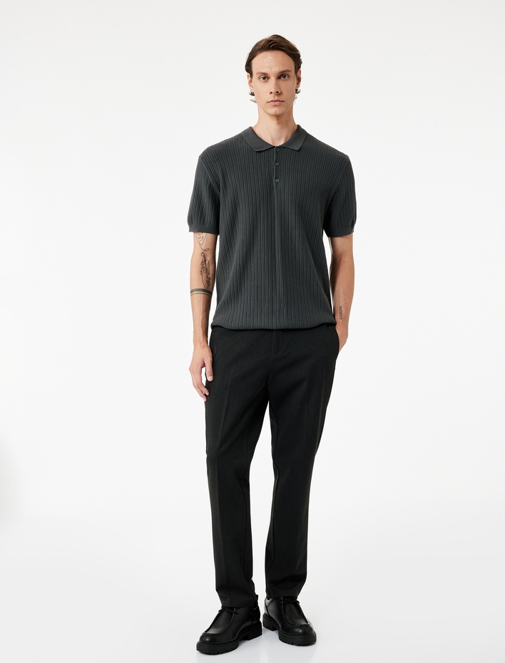  Regular Fit Kısa Kollu Pamuklu Dokulu Düğmeli Polo Yaka Triko Tişört