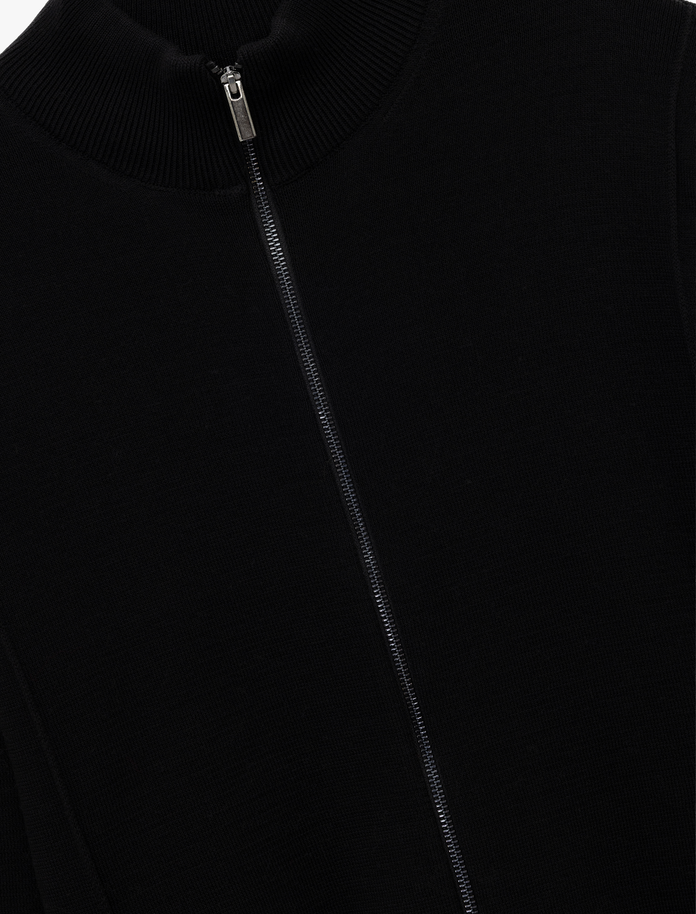   Uzun Kollu Fermuarlı Pamuklu Triko Hırka