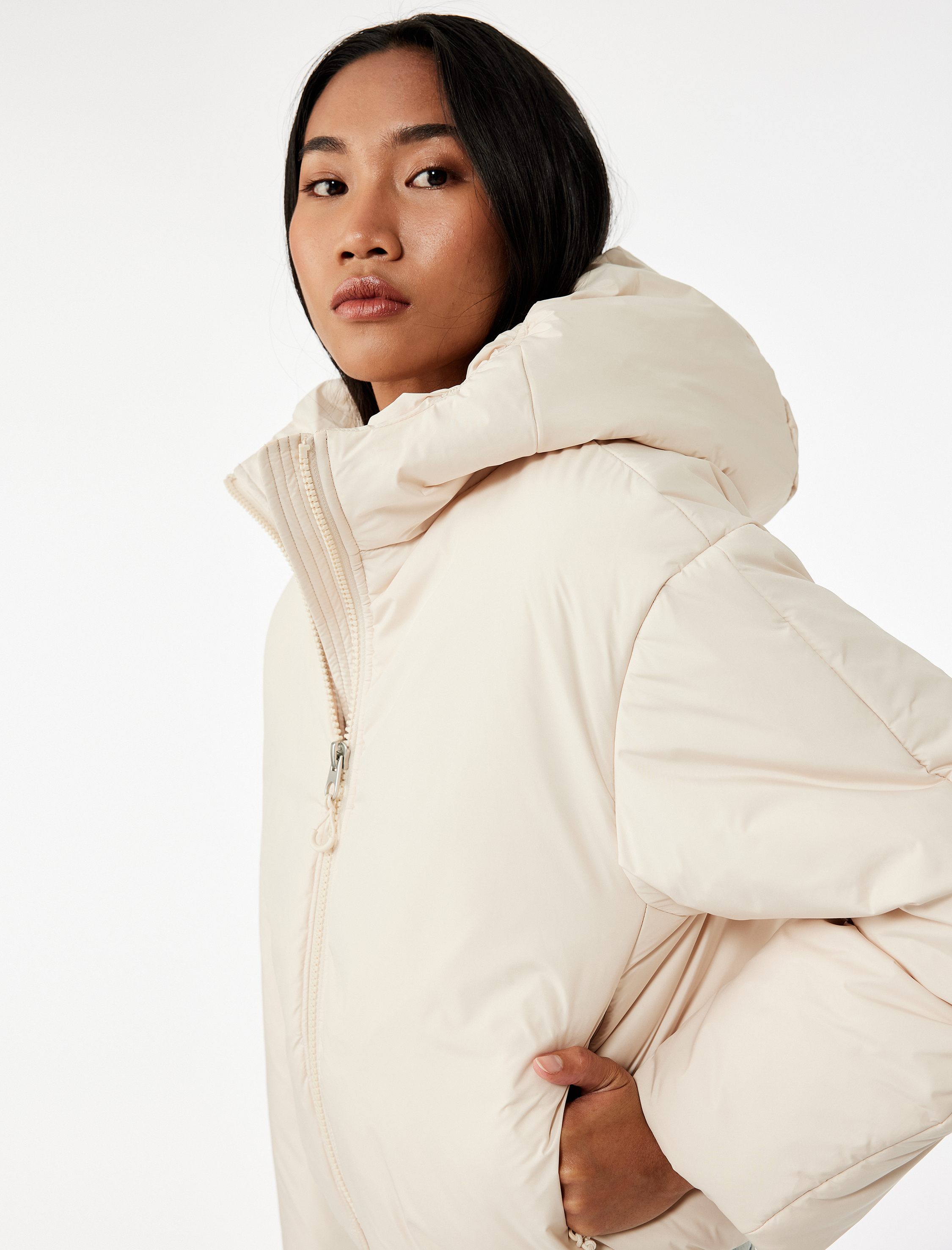   Fermuarlı Uzun Kollu Su İtici Kapüşonlu Crop Şişme Mont