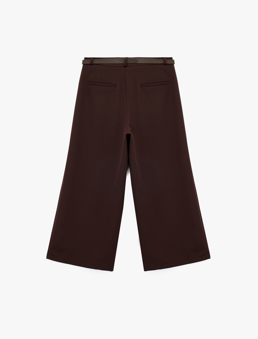   Kemerli Aplike Cepli Culotte Fit Kısa Geniş Paça Kumaş Pantolon