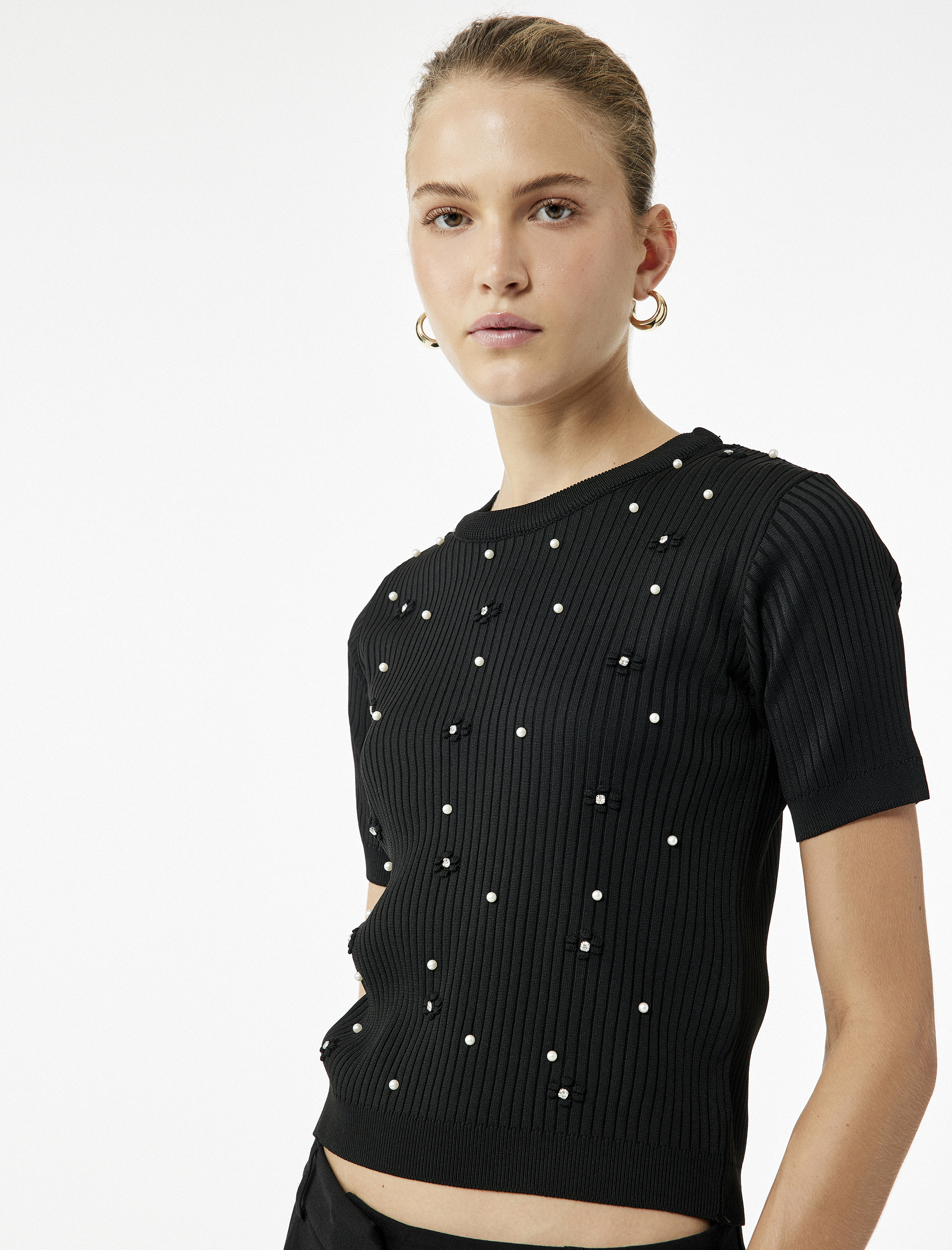   İnci İşlemeli Kısa Kollu Bisiklet Yaka Taşlı Triko Kazak