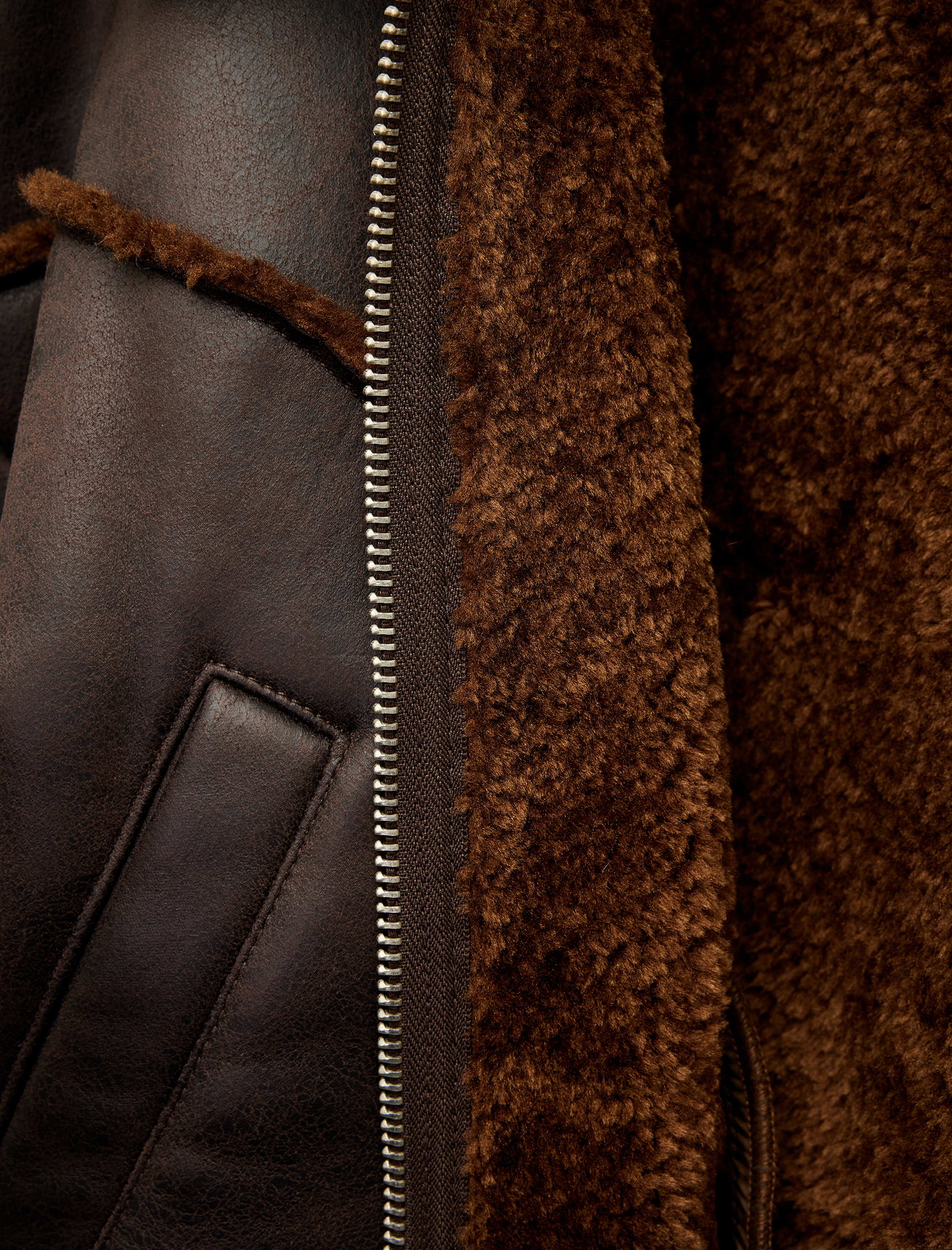 Uzun Kollu Cepli Fermuarlı Peluş Yaka Suni Süet Crop Biker Ceket