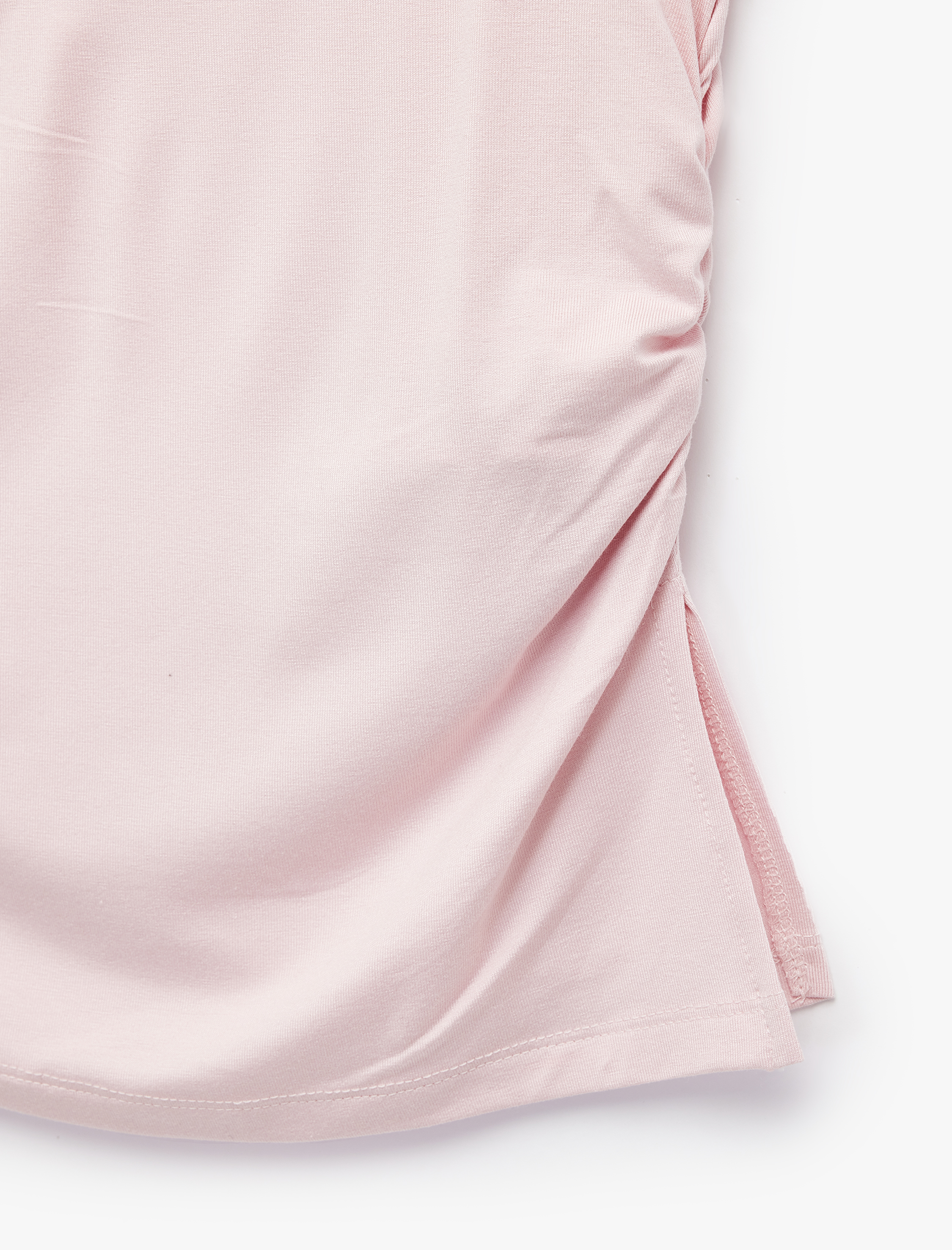   Viskon Kumaş Slim Fit Drape Detaylı Kısa Kollu Kayık Yaka Tişört