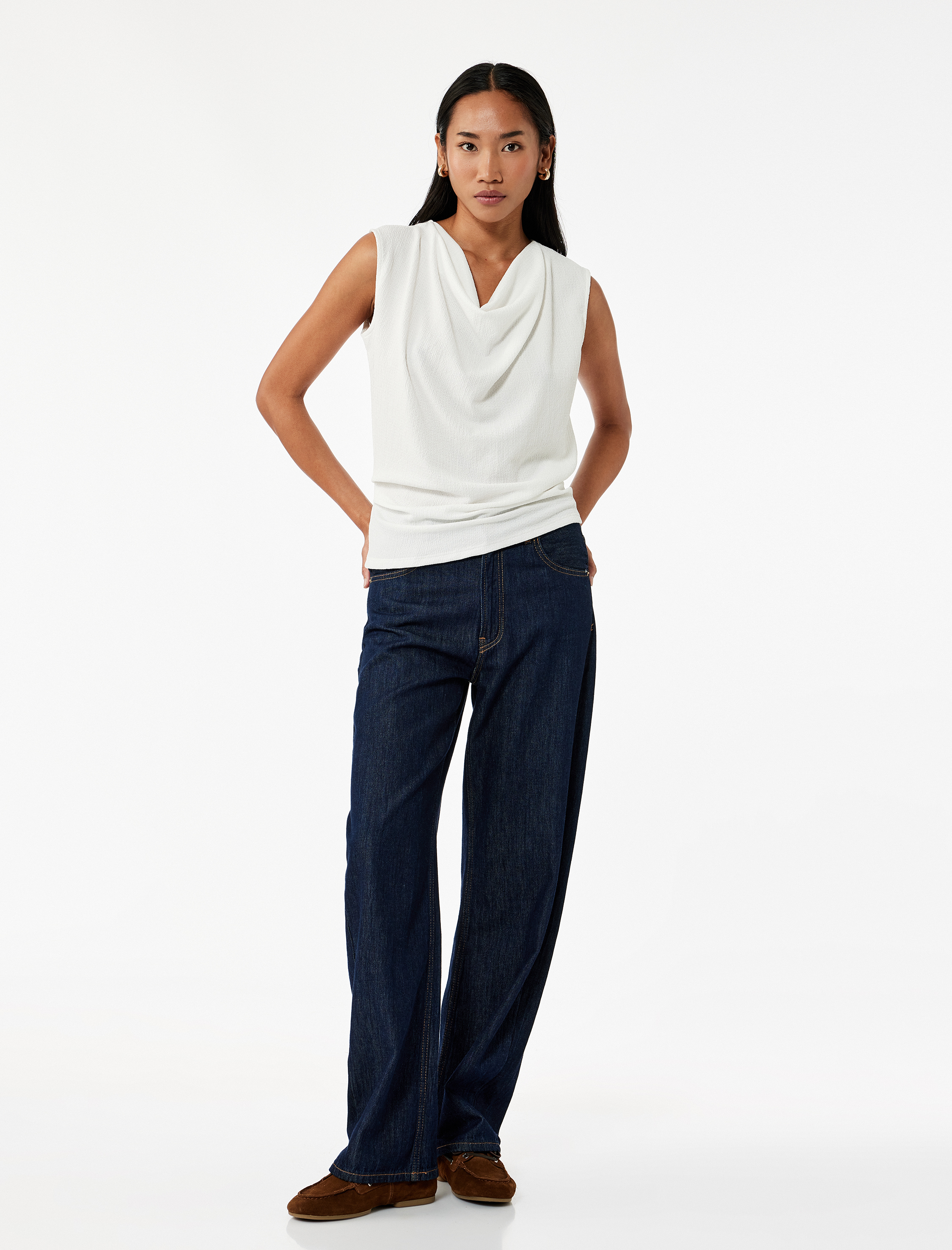   Bürümcük Kumaş Kolsuz Degaje Yaka Bluz