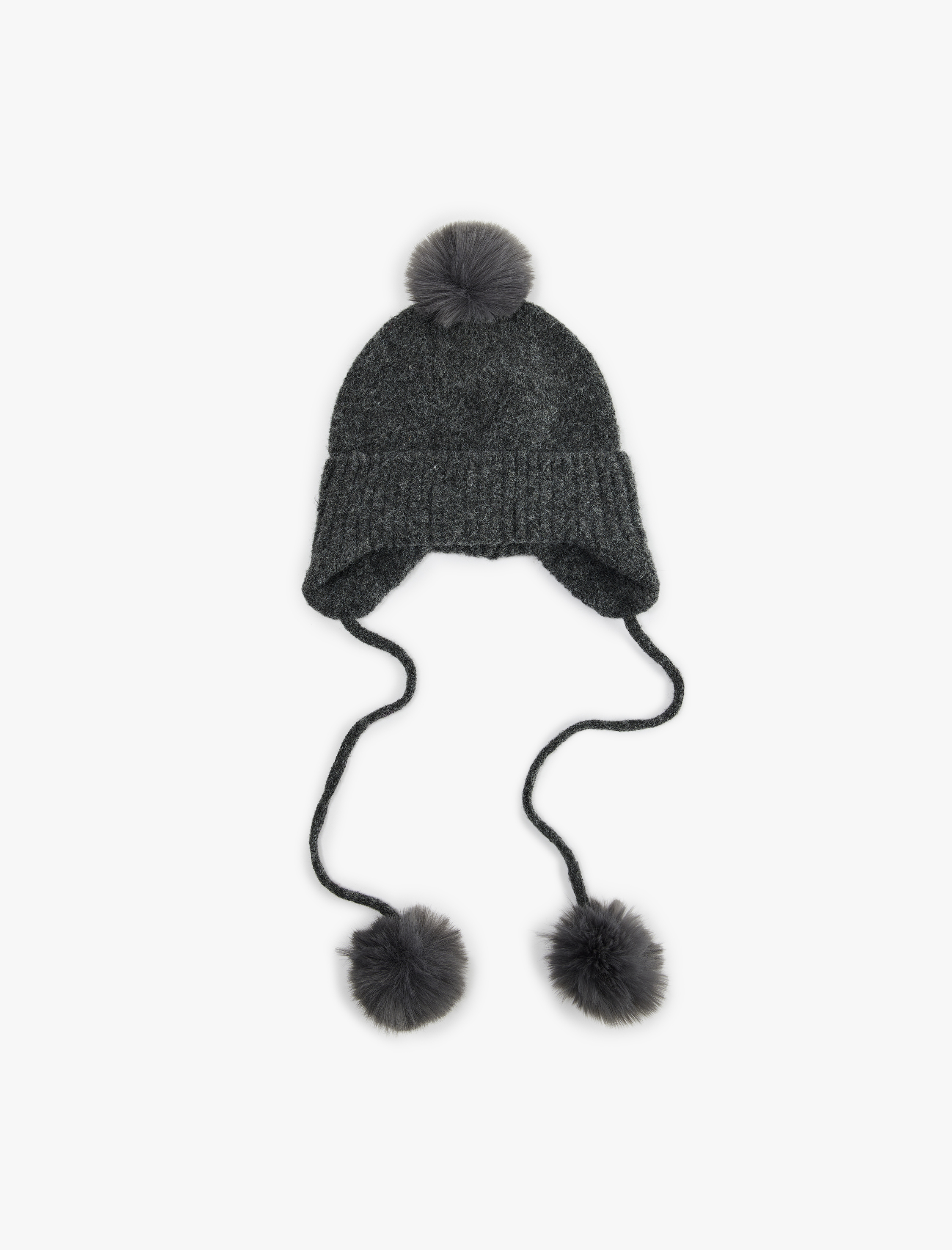  Kadın Ponponlu Kulaklı Örgü Bere