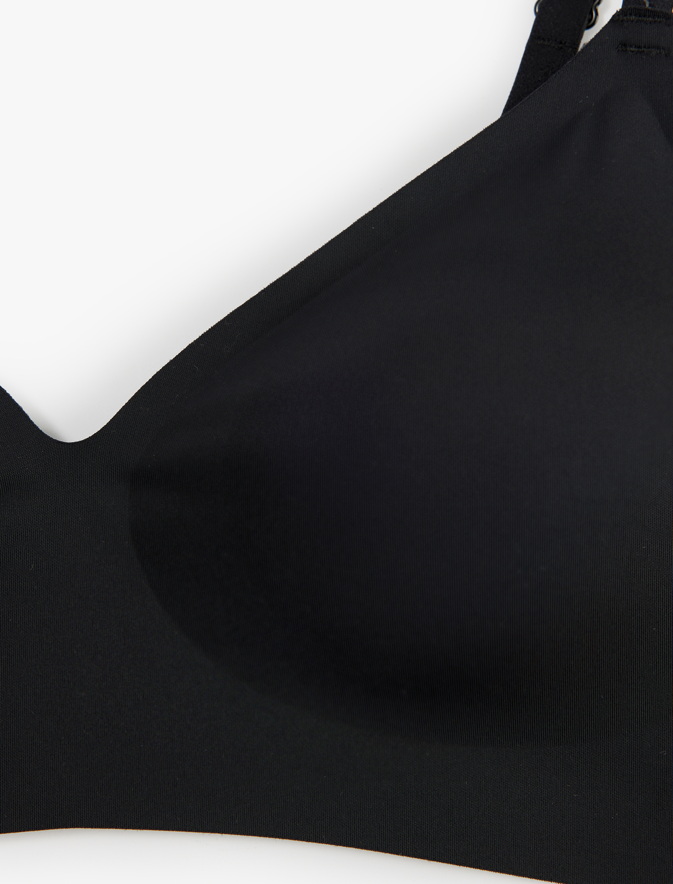   Hafif Destekli Dikişsiz Balensiz Sütyen