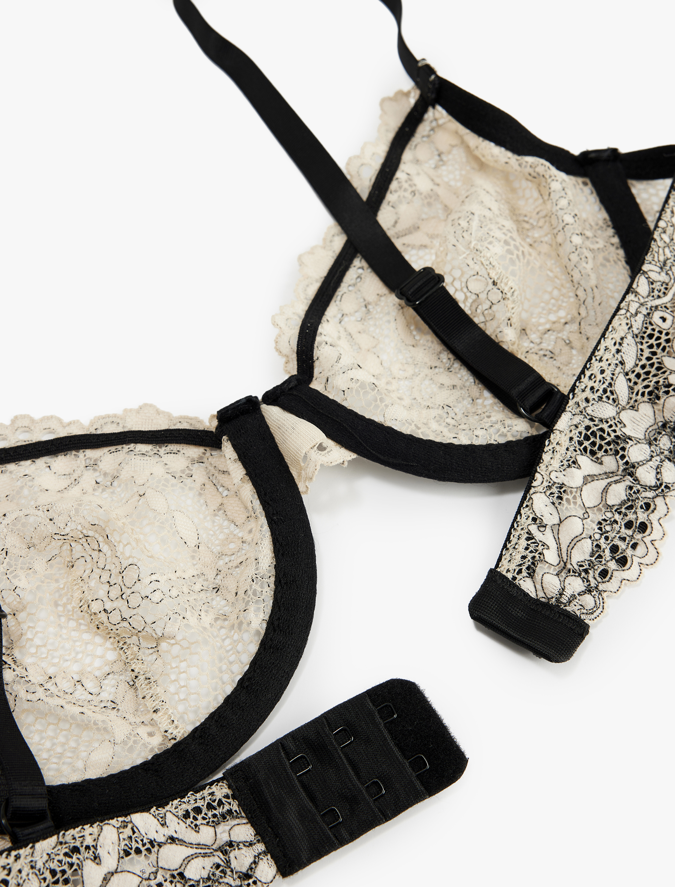   Transparan Çiçekli Balenli Dantel Sütyen