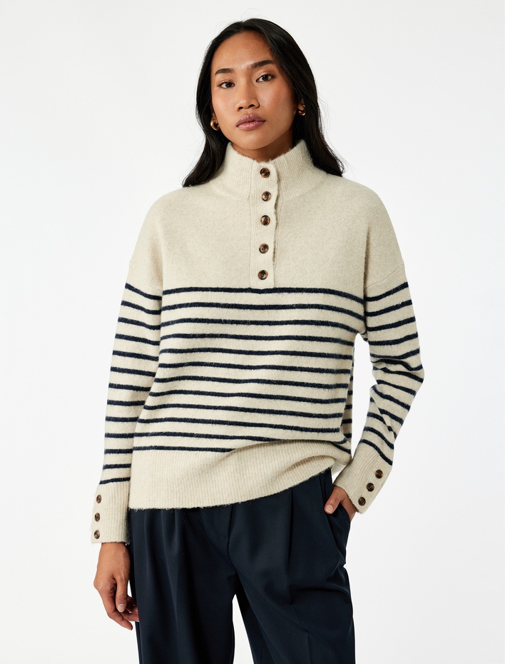  Uzun Kollu Dik Yaka Yarım Düğmeli Triko Oversize Çizgili Kazak