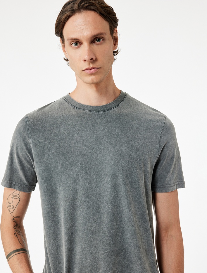  Regular Fit Kısa Kollu Pamuklu Bisiklet Yaka Tişört