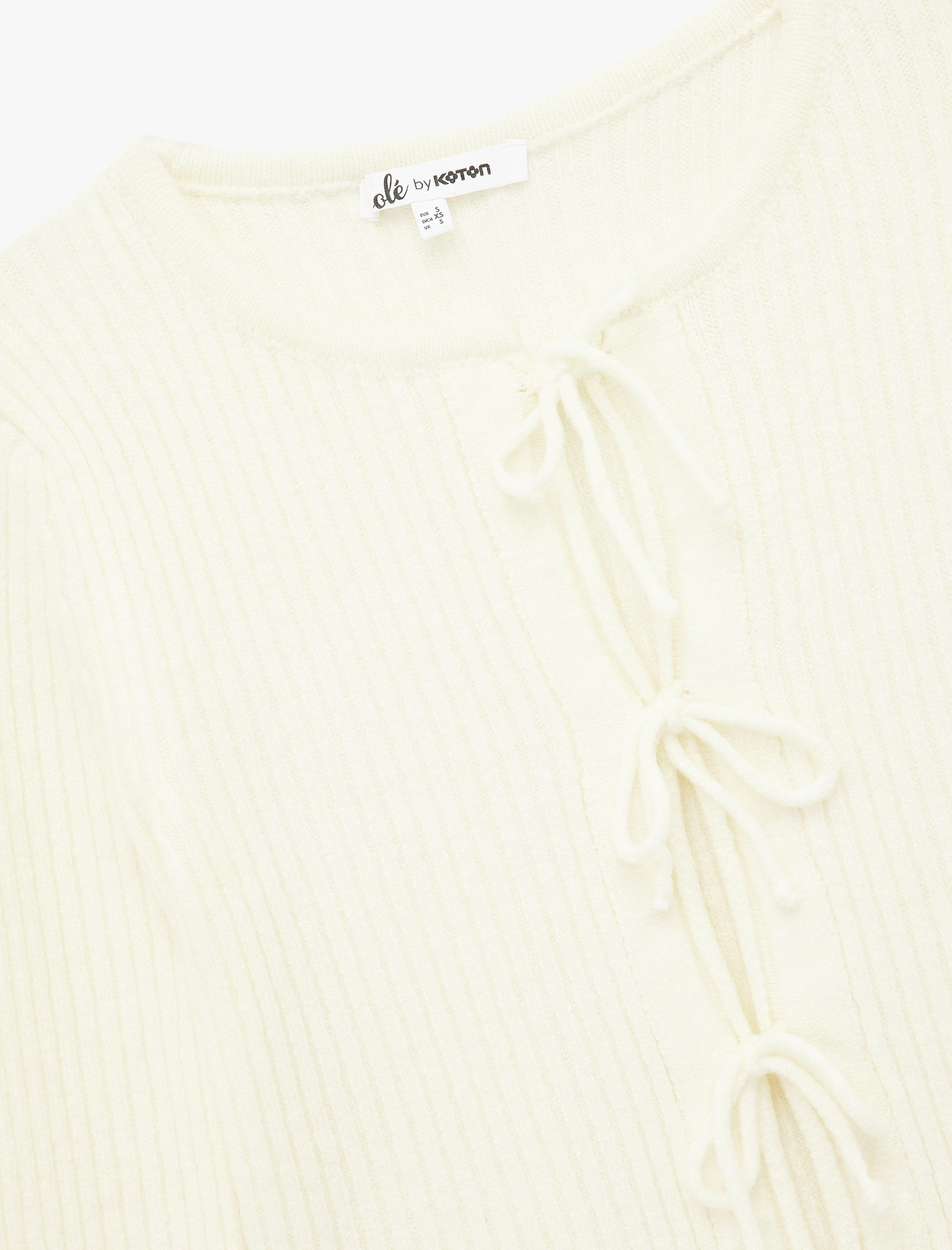   Uzun Kollu Bisiklet Yaka Bağlama Detaylı Triko Hırka