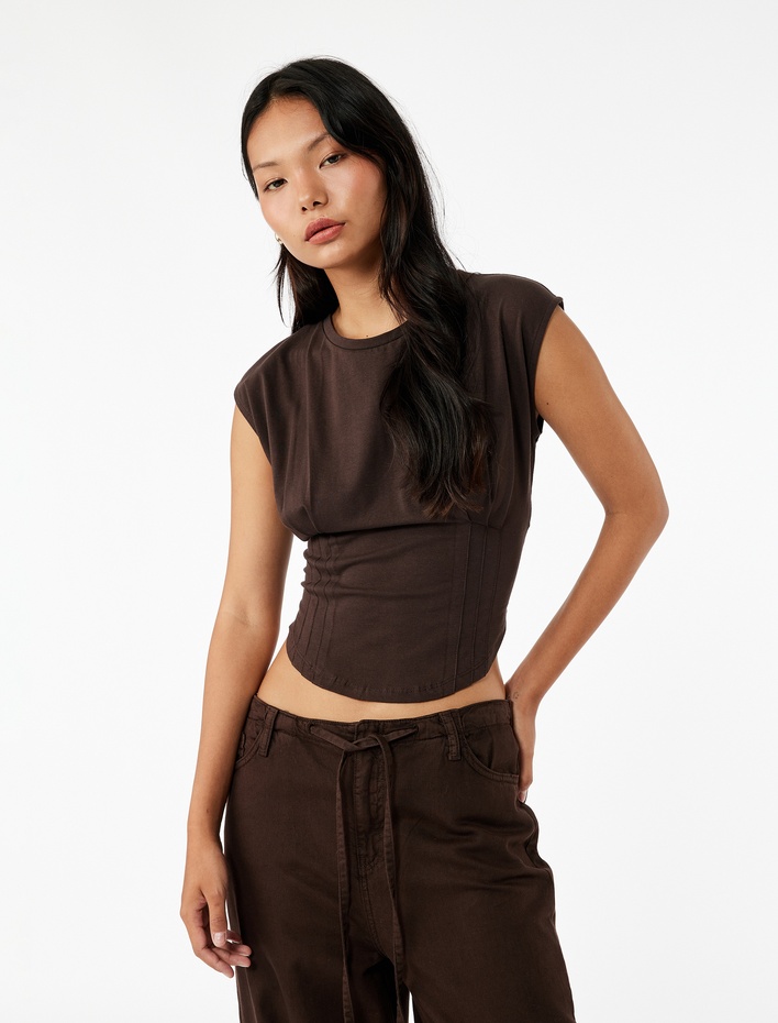  Slim Fit Kap Kol Pamuklu Bisiklet Yaka Korse Detaylı Crop Tişört