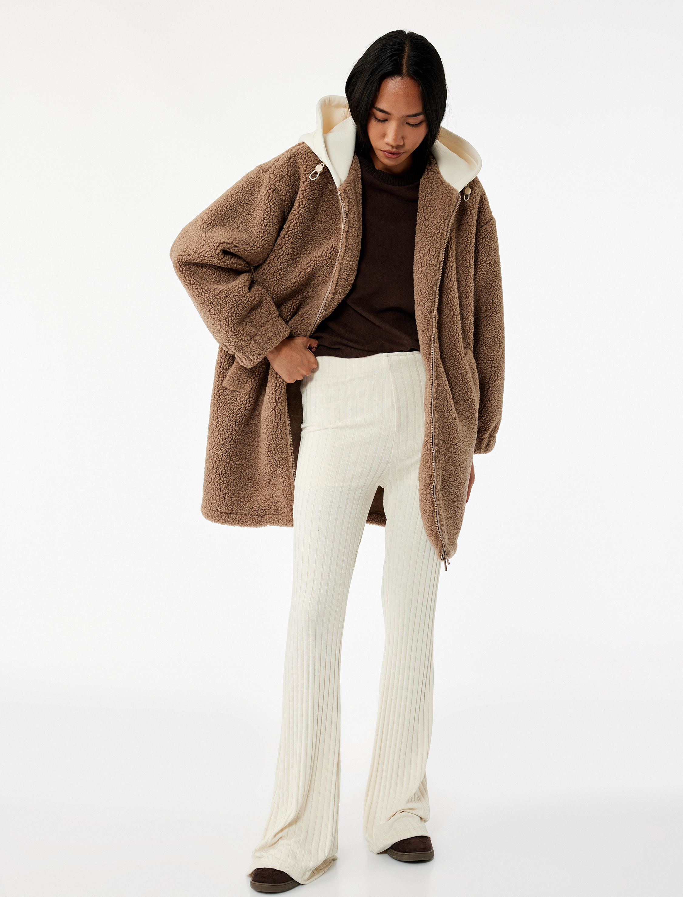   Uzun Kollu Fermuarlı Kapüşonlu Oversize Peluş Mont