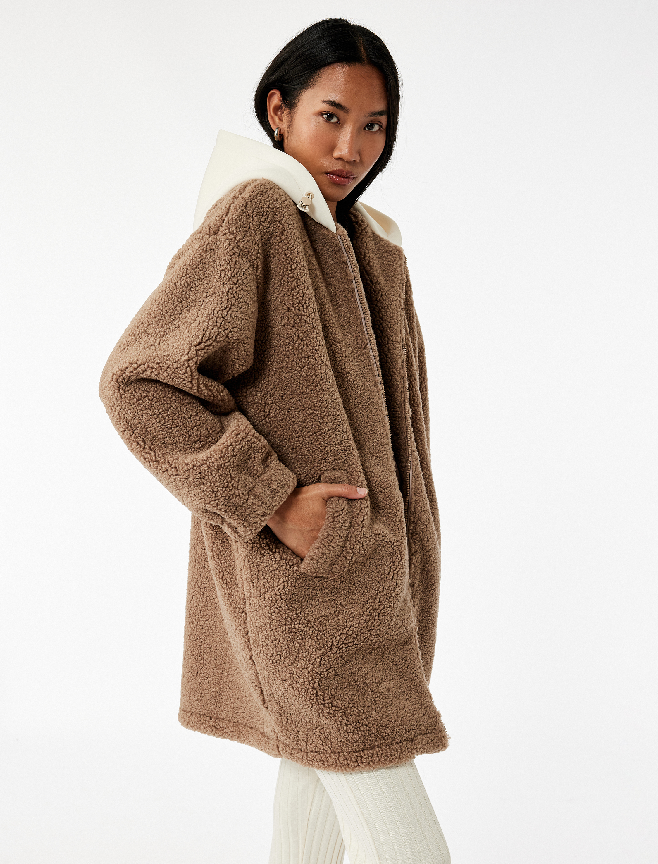   Uzun Kollu Fermuarlı Kapüşonlu Oversize Peluş Mont