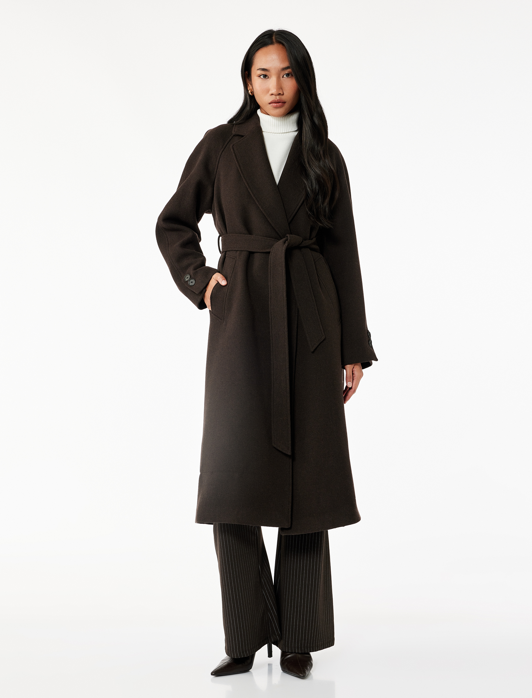   Uzun Kollu Kemerli Cepli Kruvaze Uzun Kaşe Kaban