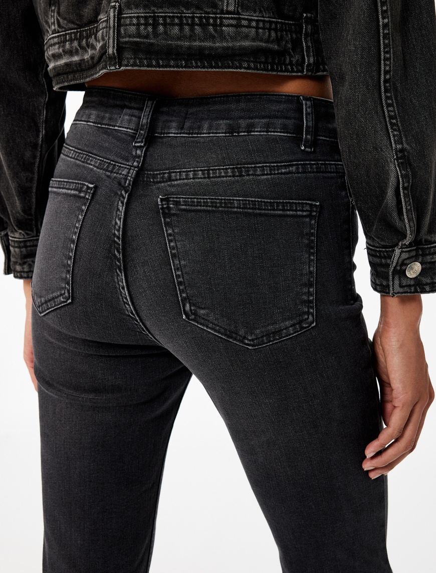   Dar Kesim Düğmeli Pamuklu İspanyol Paça Jean Pantolon - Flare Jeans