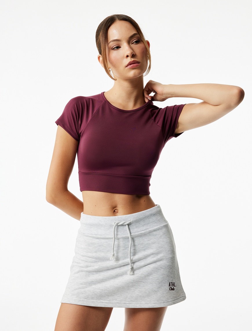   Slim Fit Kısa Kollu Bağlama Detaylı Crop Spor Tişört