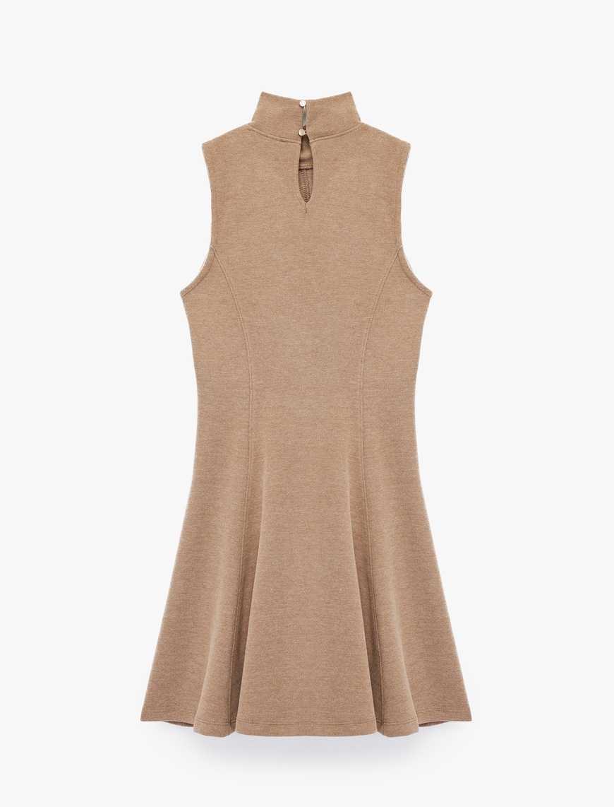   Slim Fit Dik Yaka Kolsuz Mini Triko Elbise