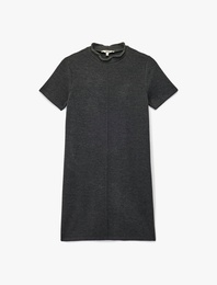 Slim Fit Kısa Kollu Dik Yaka Mini Triko Elbise