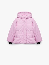 Uzun Kollu Cep Detaylı Fermuarlı Oversize Kapşonlu Şişme Mont