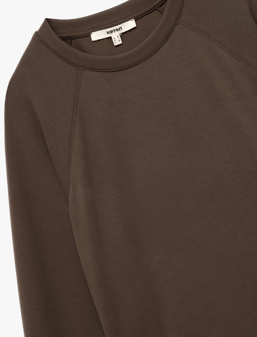   Modal Kumaş Rahat Kalıp Uzun Kollu Bisiklet Yaka Sweatshirt
