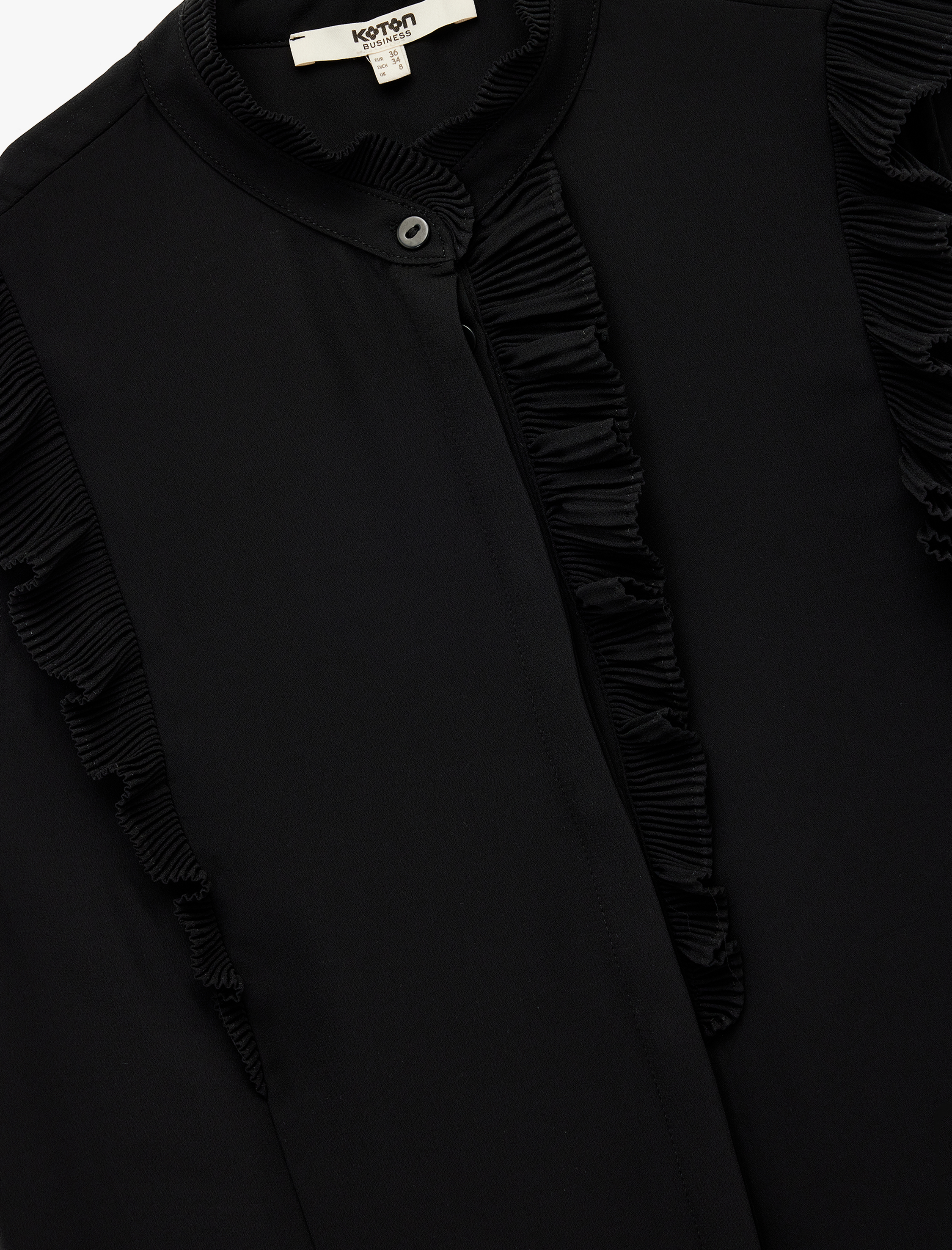   Regular Fit Hakim Yaka Kolsuz Fırfırlı Krep Gömlek