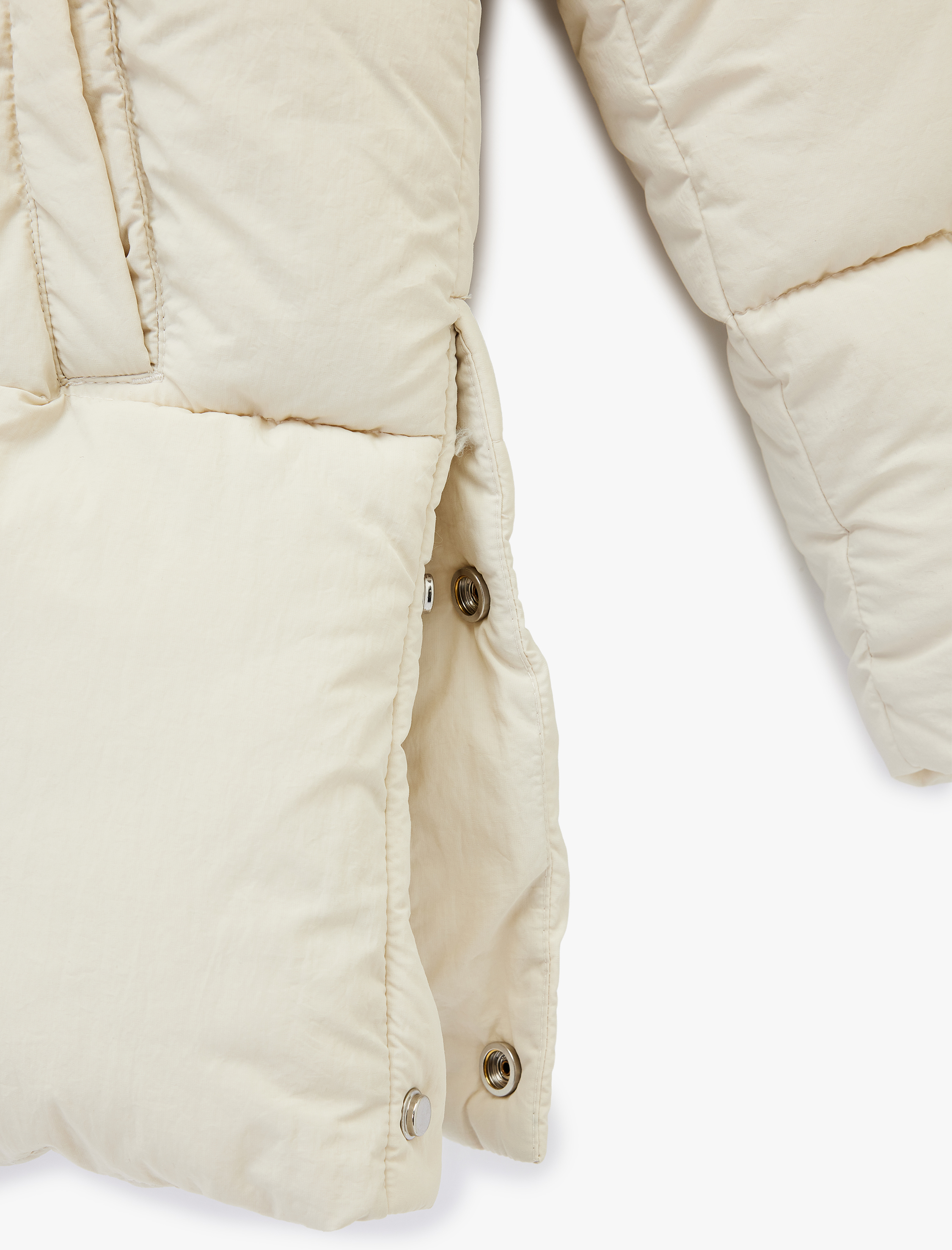   Fermuarlı Cepli Çıkarılabilir Kapüşonlu Uzun Kollu Su İtici Oversize Şişme Mont