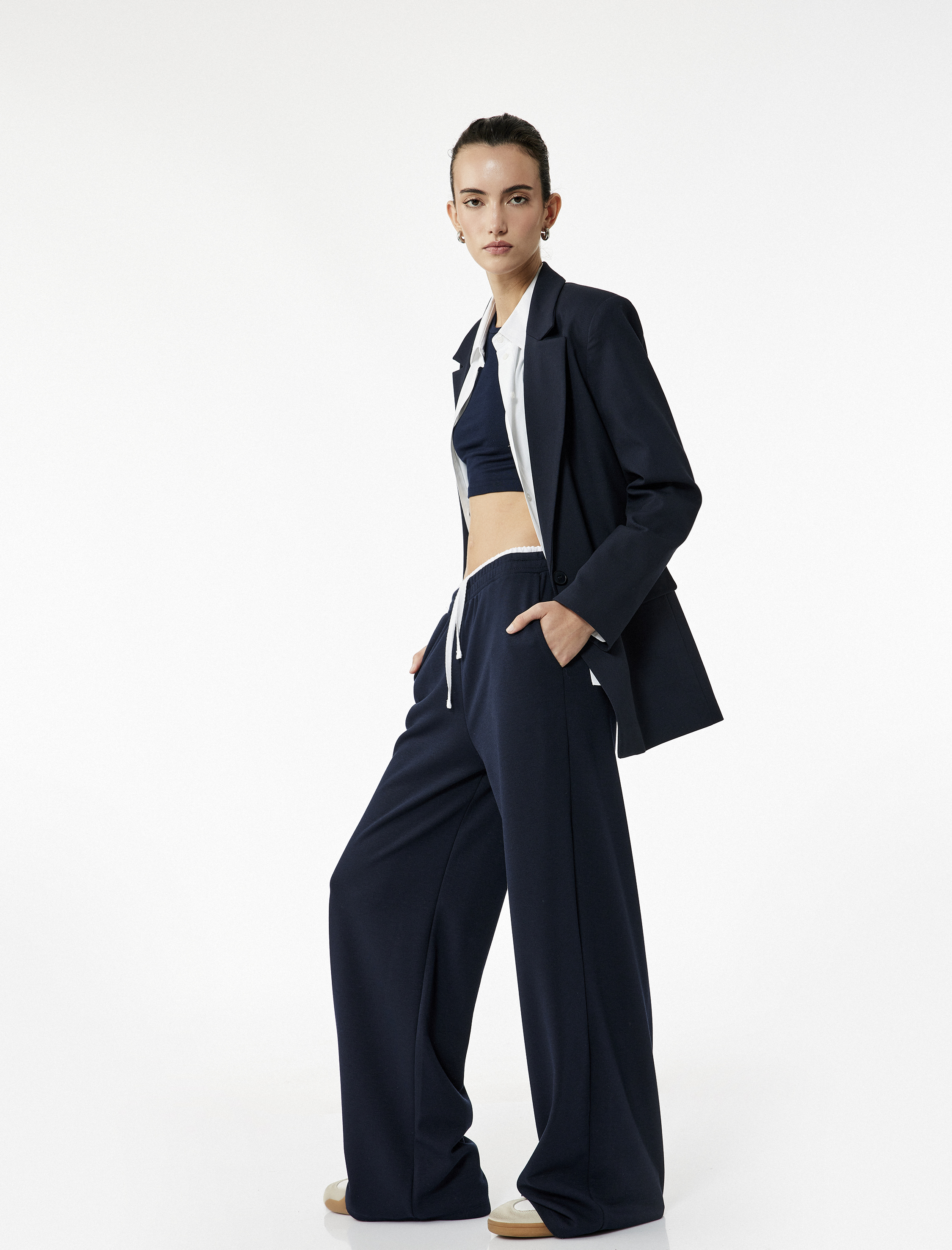   Cepli Çift Bel Detaylı Bağlamalı Geniş Paça Eşofman Altı